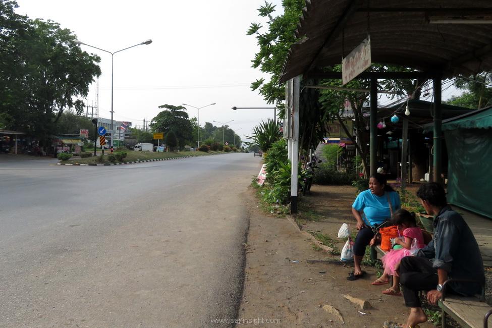 น้ำตกไทรโยคน้อย สถานีน้ำตก รถไฟ น้ำตก กาญจนบุรี ทองผาภูมิ บ้านอีต่อง เหมืองแร่ปิล๊อก เดินทาง