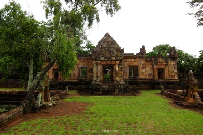 ปราสาทเมืองต่ำ