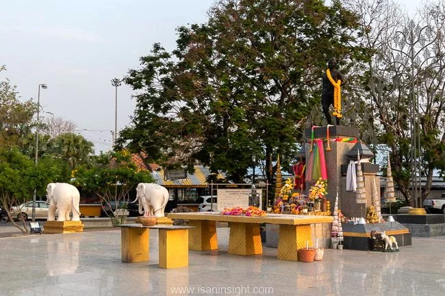 อนุสาวรีย์พระนครศรีบริรักษ์