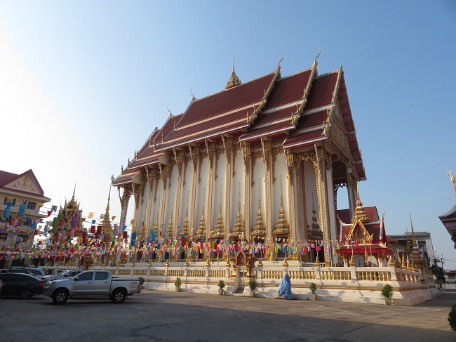 วัดธาตุ บึงแก่นนคร ในเมือง ขอนแก่น พระอารามหลวง