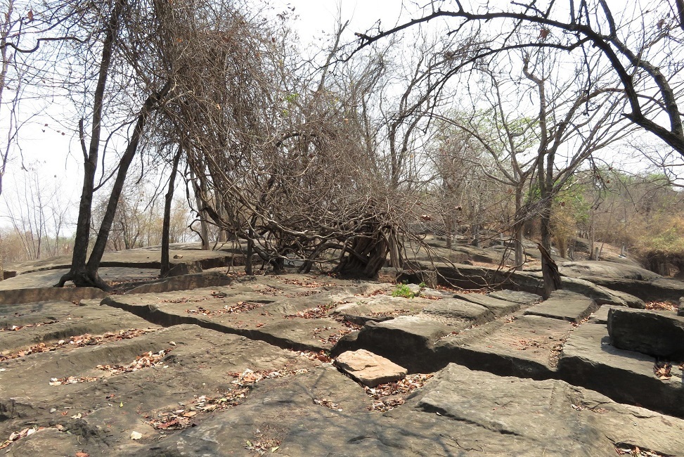 แหล่งหินตัด แหล่งตัดหิน สีคิ้ว Sikhu Sandstone Historical Quarry