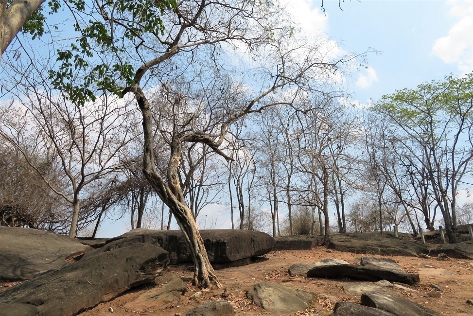 แหล่งหินตัด แหล่งตัดหิน สีคิ้ว Sikhu Sandstone Historical Quarry