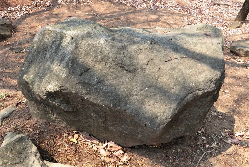 แหล่งหินตัด แหล่งตัดหิน สีคิ้ว Sikhu Sandstone Historical Quarry