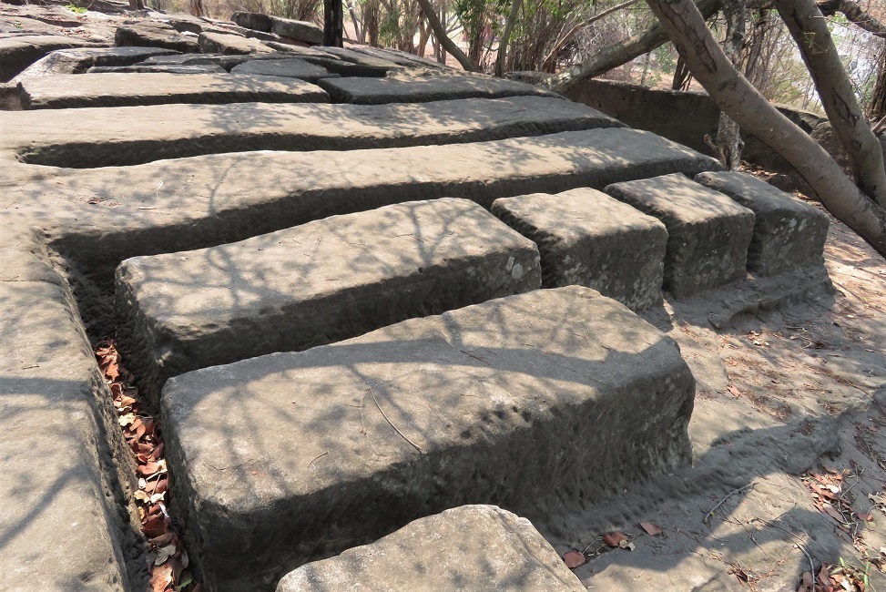 แหล่งหินตัด แหล่งตัดหิน สีคิ้ว Sikhu Sandstone Historical Quarry