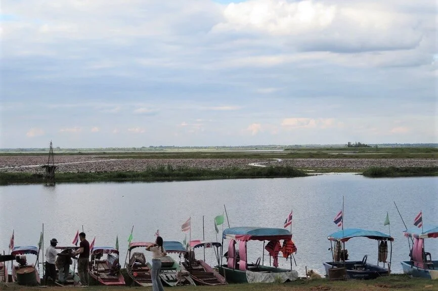 ท่าเรือ ทะเลบัวแดง หนองหาน อุดรธานี