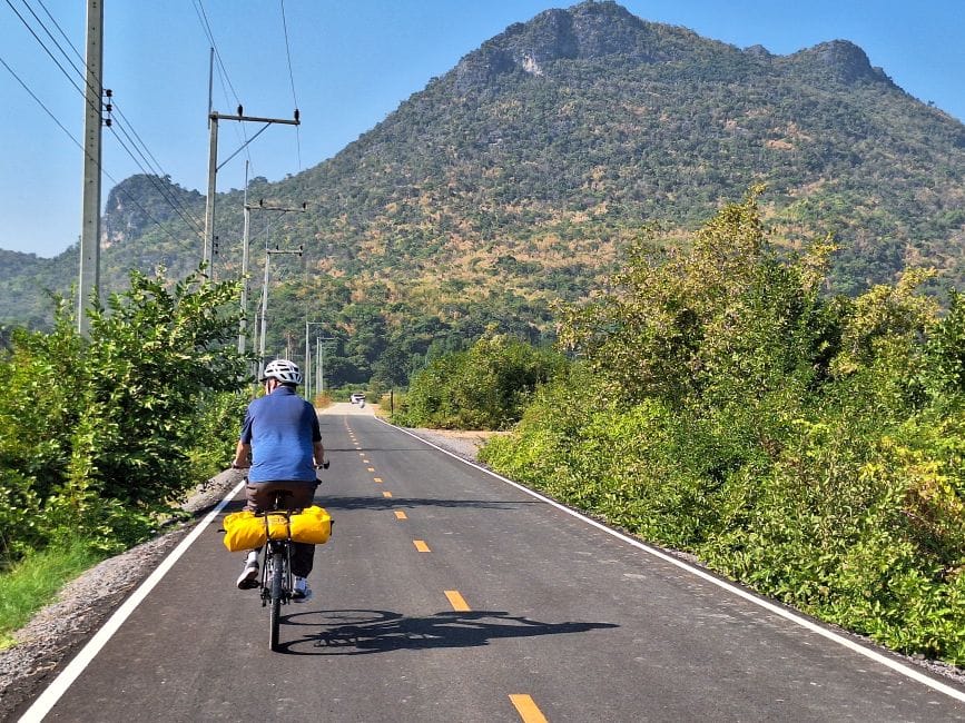 เขาสามร้อยยอด